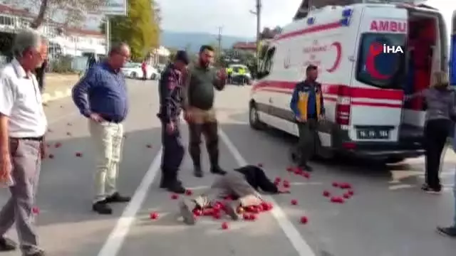 Otomobili sollamak isteyen yaşlı adam kasksız kullandığı motosikleti ile kaza yaptı Otomobili sollamak isteyen yaşlı adam kasksız kullandığı motosikleti ile kaza yaptı