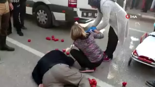 Otomobili sollamak isteyen yaşlı adam kasksız kullandığı motosikleti ile kaza yaptı Otomobili sollamak isteyen yaşlı adam kasksız kullandığı motosikleti ile kaza yaptı
