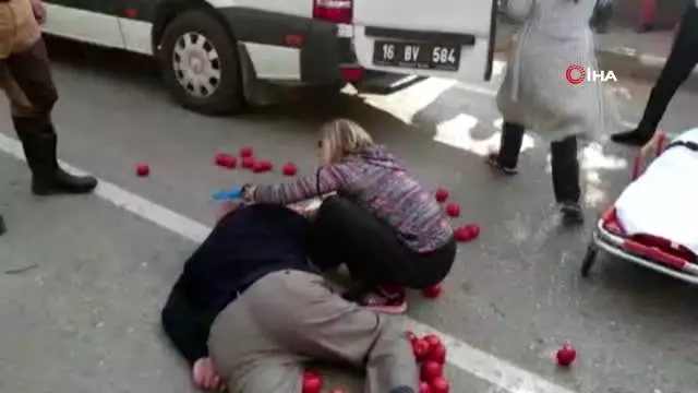 Otomobili sollamak isteyen yaşlı adam kasksız kullandığı motosikleti ile kaza yaptı Otomobili sollamak isteyen yaşlı adam kasksız kullandığı motosikleti ile kaza yaptı