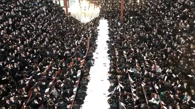 Satmar Yahudileri Sukkot bayramını kutladı - NEW Satmar Yahudileri Sukkot bayramını kutladı - NEW