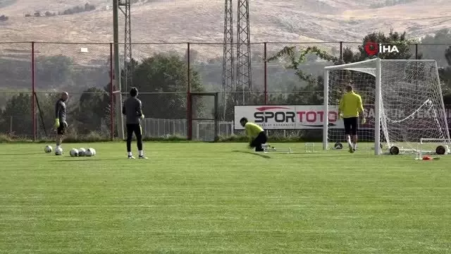 Sergen Yalçın: 'İyi başladığımızı düşünüyorum' Sergen Yalçın: 'İyi başladığımızı düşünüyorum'