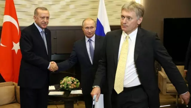 Kremlin: Kürtler Suriye sınırından çekilmezse Türkler onları 'ezip geçecek' Kremlin: Kürtler Suriye sınırından çekilmezse Türkler onları 'ezip geçecek'