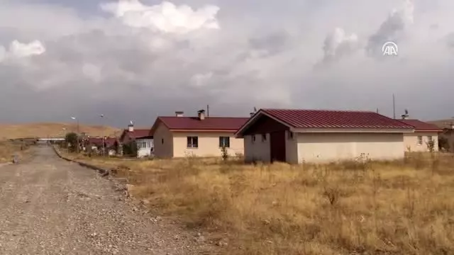 Tamamen yıkılan mahalleler yeniden ayağa kaldırıldı Tamamen yıkılan mahalleler yeniden ayağa kaldırıldı