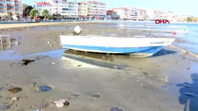Tekirdağ'da deniz 25 metre çekildi Tekirdağ'da deniz 25 metre çekildi