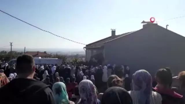 Uşak'ta yangın faciası: 3'ü çocuk 4 ölü Uşak'ta yangın faciası: 3'ü çocuk 4 ölü