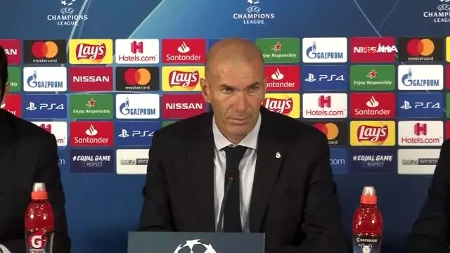 Zinedine Zidane: 'Courtois bizi yenilgiden kurtardı' Zinedine Zidane: 'Courtois bizi yenilgiden kurtardı'