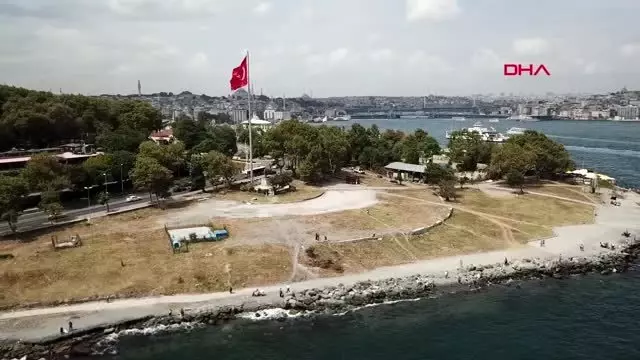 Atatürk'ün ilk heykelinin tepki çeken hali