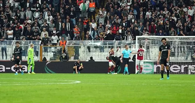 Beşiktaş'ın Avrupa'daki galibiyet hasreti 4 maça çıktı! Beşiktaş'ın Avrupa'daki galibiyet hasreti 4 maça çıktı!