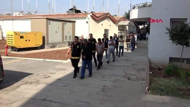 Dini nikahlı eşini yeğeni olarak tanıtıp, damat adaylarını dolandırmış