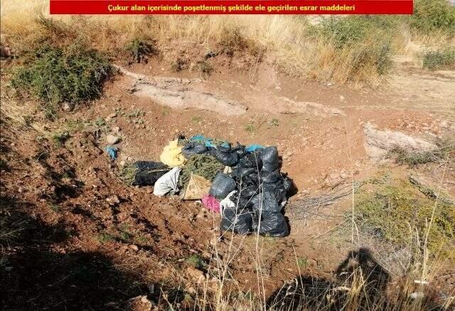 Diyarbakır'ın Lice ilçesinde 4 ton 562 kilogram esrar ele geçirildi