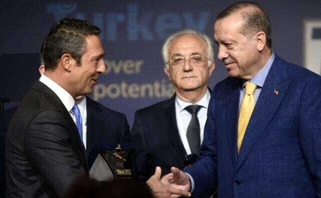 Fenerbahçe'den Cumhurbaşkanı Recep Tayyip Erdoğan'a divan rozeti