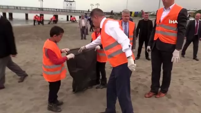 Miniklerden 'Mavi Atakum' hareketi Miniklerden 'Mavi Atakum' hareketi