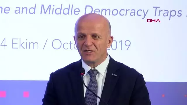 'Orta gelir ve orta demokrasi tuzakları' politika raporu açıklandı 'Orta gelir ve orta demokrasi tuzakları' politika raporu açıklandı