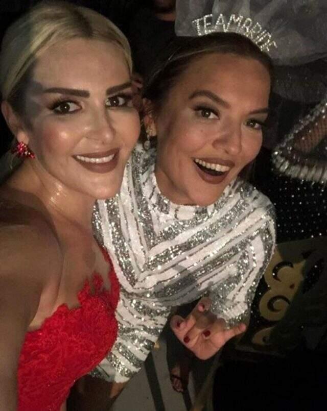 Selin Ciğerci'nin organizasyon şirketiyle yaptığı anlaşma Demet Akalın'ı kızdırdı!