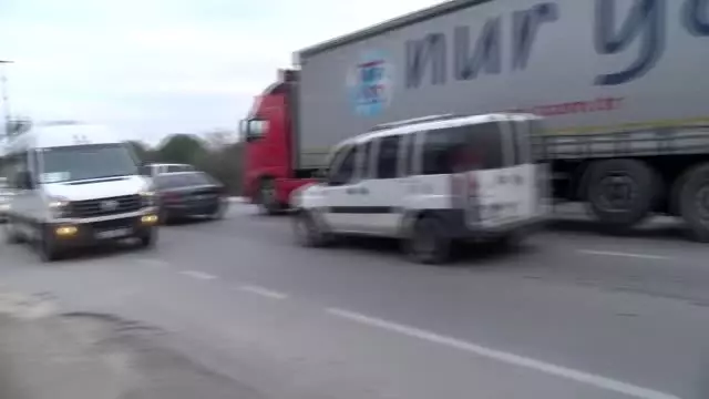 Uyuyakalan servis şoförü ölümden döndü