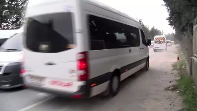Uyuyakalan servis şoförü ölümden döndü