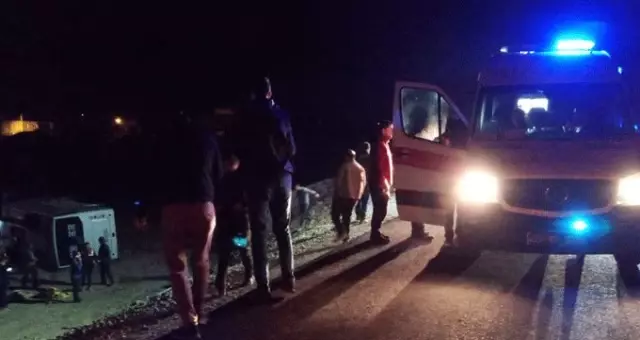 Van'da askeri zırhlı araç devrildi: 2'si ağır 26 yaralı Van'da askeri zırhlı araç devrildi: 2'si ağır 26 yaralı