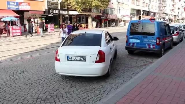 18 suçtan 15 yıl hapis cezası ile aranan şahıs Kocaeli'de yakalandı 18 suçtan 15 yıl hapis cezası ile aranan şahıs Kocaeli'de yakalandı