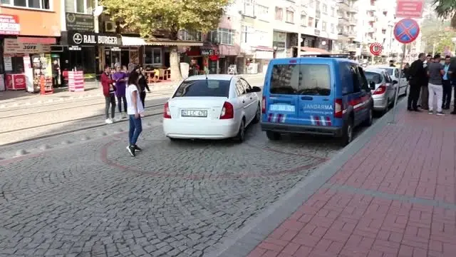18 suçtan 15 yıl hapis cezası ile aranan şahıs Kocaeli'de yakalandı 18 suçtan 15 yıl hapis cezası ile aranan şahıs Kocaeli'de yakalandı