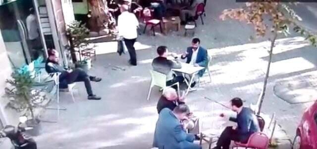 Akılalmz olay! Eşiyle ilişkisi olan kişiye şantaj yaptı, polis kıskıvrak yakaladı