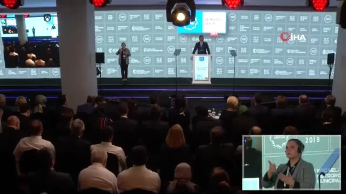 Bakan Kurum: 'Şehirlerimizin geleceğini, insanımızın mutluluğunu konuşmak için bir aradayız'