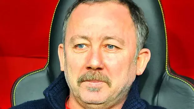 Beşiktaş'ta Sergen Yalçın sürprizi! Beşiktaş'ta Sergen Yalçın sürprizi!