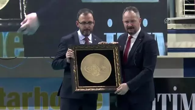 'Bize demokrasi dersi vermeye kalkanlara hukukla yaklaşacağız'- TEKİRDAĞ 'Bize demokrasi dersi vermeye kalkanlara hukukla yaklaşacağız'- TEKİRDAĞ