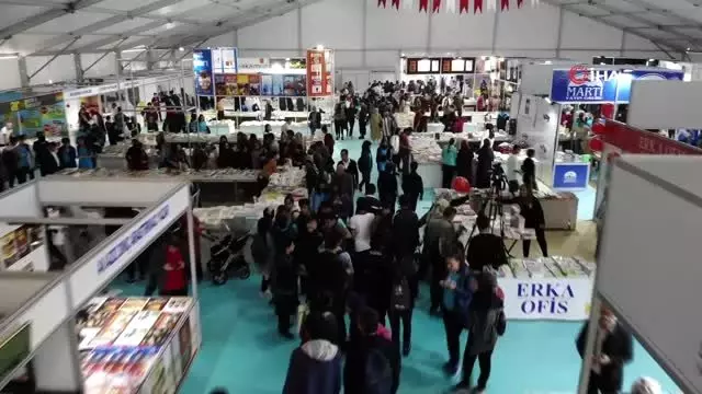 Elazığ'da 'Kitap Fuarı' yoğun katılımla açıldı Elazığ'da 'Kitap Fuarı' yoğun katılımla açıldı