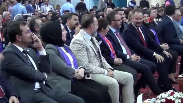 Gençlik ve Spor Bakanı Kasapoğlu: 'Sporcularımızın Mehmetçiğe selam durmasından ikiyüzlüler... Gençlik ve Spor Bakanı Kasapoğlu: 'Sporcularımızın Mehmetçiğe selam durmasından ikiyüzlüler...
