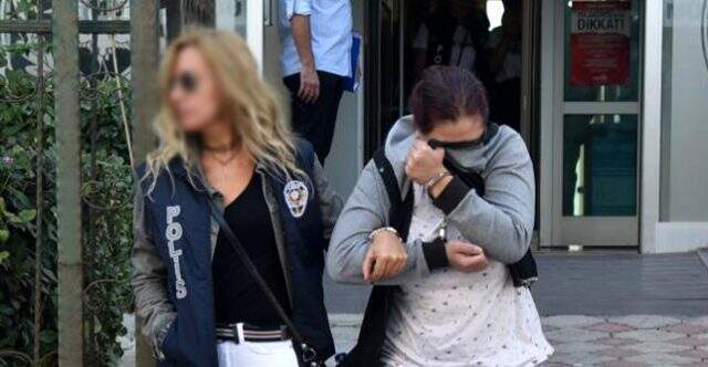 Polisten, semt pazarında artan hırsızlık olaylarına 'Mutlu Pazar' operasyonu