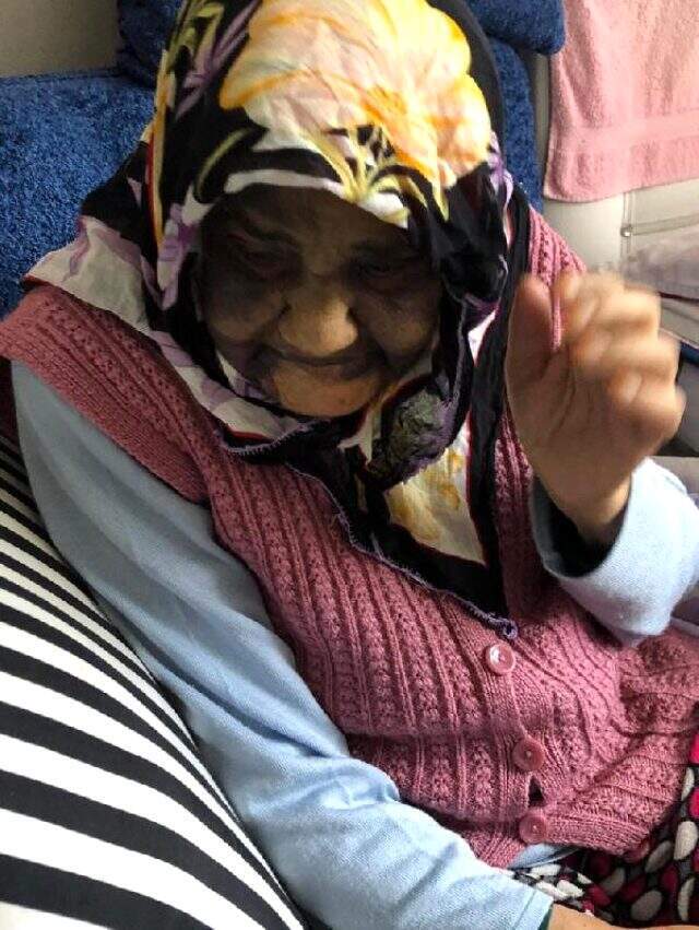 Yaşlı kadın, bakıcısı tarafından feci şekilde darp edildi