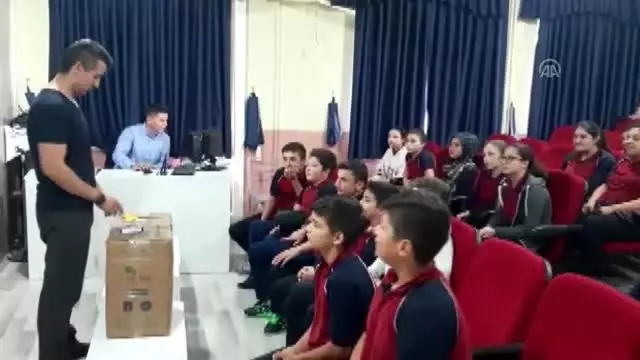 Yöresel ürünlerle doğudan batıya kardeşlik köprüsü kurdular Yöresel ürünlerle doğudan batıya kardeşlik köprüsü kurdular