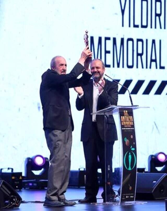 56'ıncı Altın Portakal'da kırmızı halıda şıklık yarışı