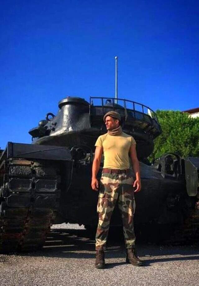 Askerlik dönüşü sözleriyle tepki çeken Ekin Mert Daymaz'dan açıklama: Sözlerim başka yere çekildi