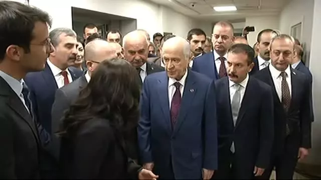 Bahçeli: '(Trump'ın mektubu) ABD'ye iade etmesi en doğru yoldur' Bahçeli: '(Trump'ın mektubu) ABD'ye iade etmesi en doğru yoldur'