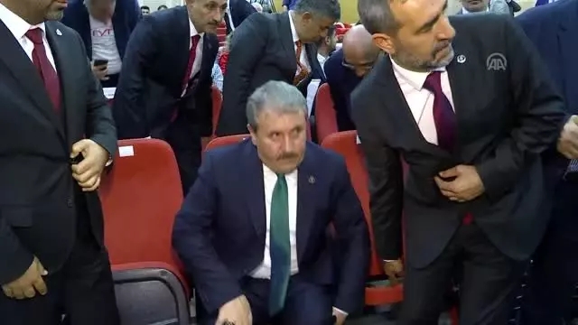 Destici: 'Biz İslam'la müşerref olduğumuz günden beri Kürtlerle kardeşiz' Destici: 'Biz İslam'la müşerref olduğumuz günden beri Kürtlerle kardeşiz'