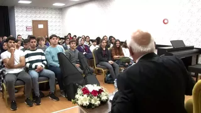 Eski Bakan Prof. Dr. Nabi Avcı'dan yerli roman önerisi
