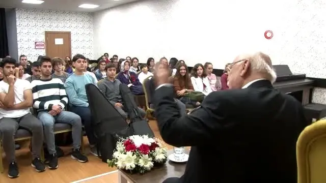 Eski Bakan Prof. Dr. Nabi Avcı'dan yerli roman önerisi