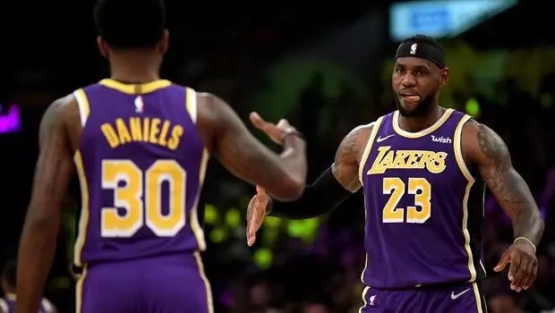 LA Lakers, sezonun ilk galibiyetini aldı! Utah Jazz'ı 95-86 yendi...