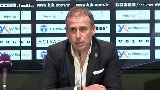 Abdullah Avcı: 'Taraftarların verdiği destek sürdüğü sürece coşku artacaktır' Abdullah Avcı: 'Taraftarların verdiği destek sürdüğü sürece coşku artacaktır'