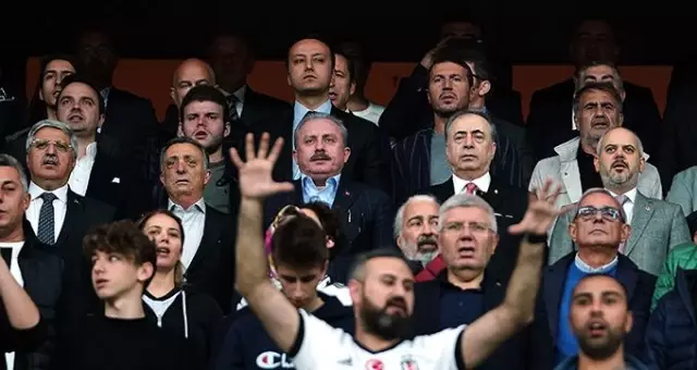 Ahmet Nur Çebi ve Mustafa Cengiz karşılaşmayı birlikte izledi!