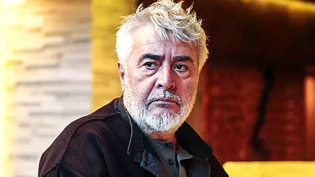 Ayvalık'ta derviş gibi yaşıyorum Ayvalık'ta derviş gibi yaşıyorum
