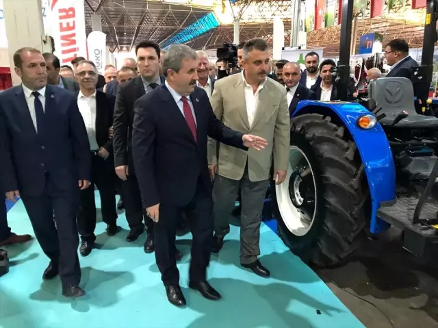 BBP Genel Başkanı Destici, Hedek'te fuar alanını gezdi BBP Genel Başkanı Destici, Hedek'te fuar alanını gezdi