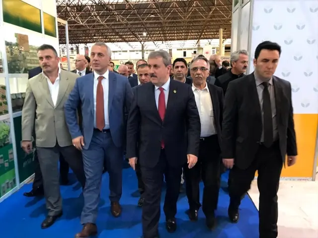 BBP Genel Başkanı Destici, Hedek'te fuar alanını gezdi BBP Genel Başkanı Destici, Hedek'te fuar alanını gezdi