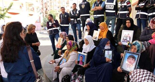 Büyük Birlik Partisi'nden Diyarbakır'daki annelere destek