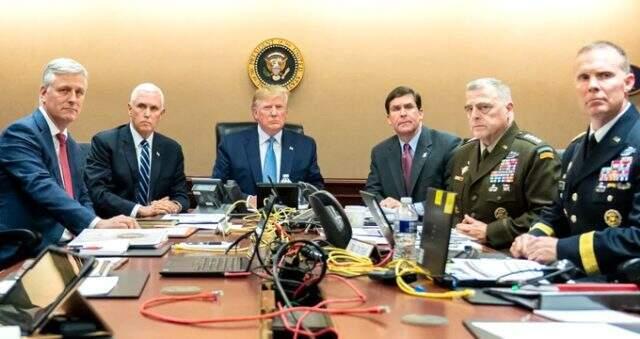 Son Dakika: Trump canlı yayında tüm dünyaya duyurdu: Bağdadi, intihar yeleğini patlatarak 3 çocuğuyla birlikte öldü