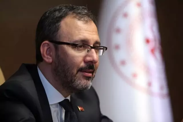 Bakan Kasapoğlu'ndan Ayhancan Güven'e tebrik Bakan Kasapoğlu'ndan Ayhancan Güven'e tebrik
