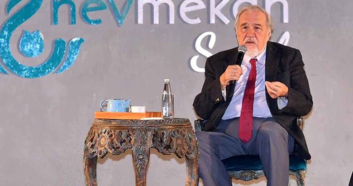 İlber Ortaylı'dan izdiham neden olan gençlere fırça: Çocuklar hiç fizik diye bir şey okudunuz mu?