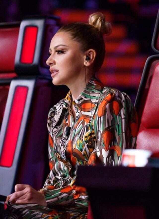 Murat Boz'a sarıldığı fotoğrafı paylaşan Hadise, Aslı Enver'in hayranlarını kızdırdı