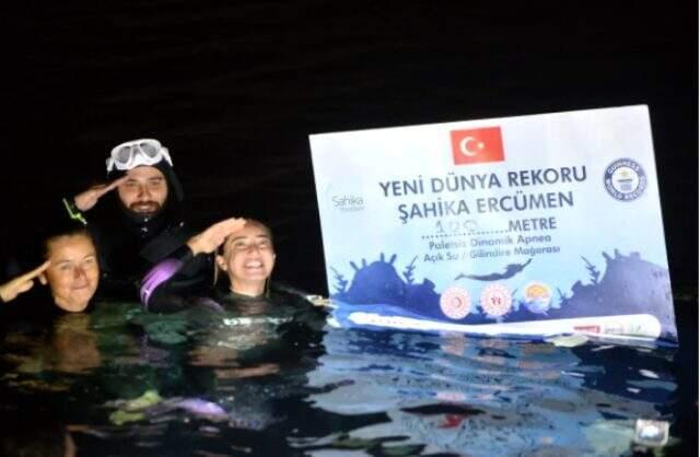 Şahika Ercümen, 90 metre sınırını aşarak dünya rekoru kırdı